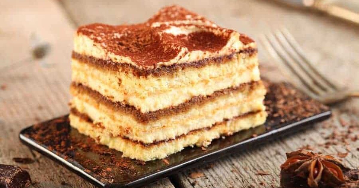 Tavuk Göğsü ile Bisküvili Pasta Tarifi Nasıl Yapılır?