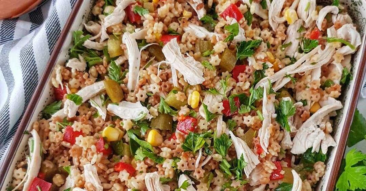 Tavuklu Yıldız Şehriye Salatası Tarifi