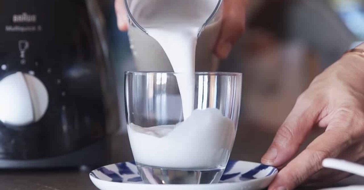 Ayşe Tolga’dan Badem Sütü Tarifi