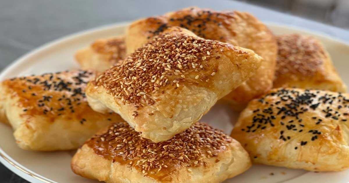 3 Yufkalı Şahane Börek Tarifi
