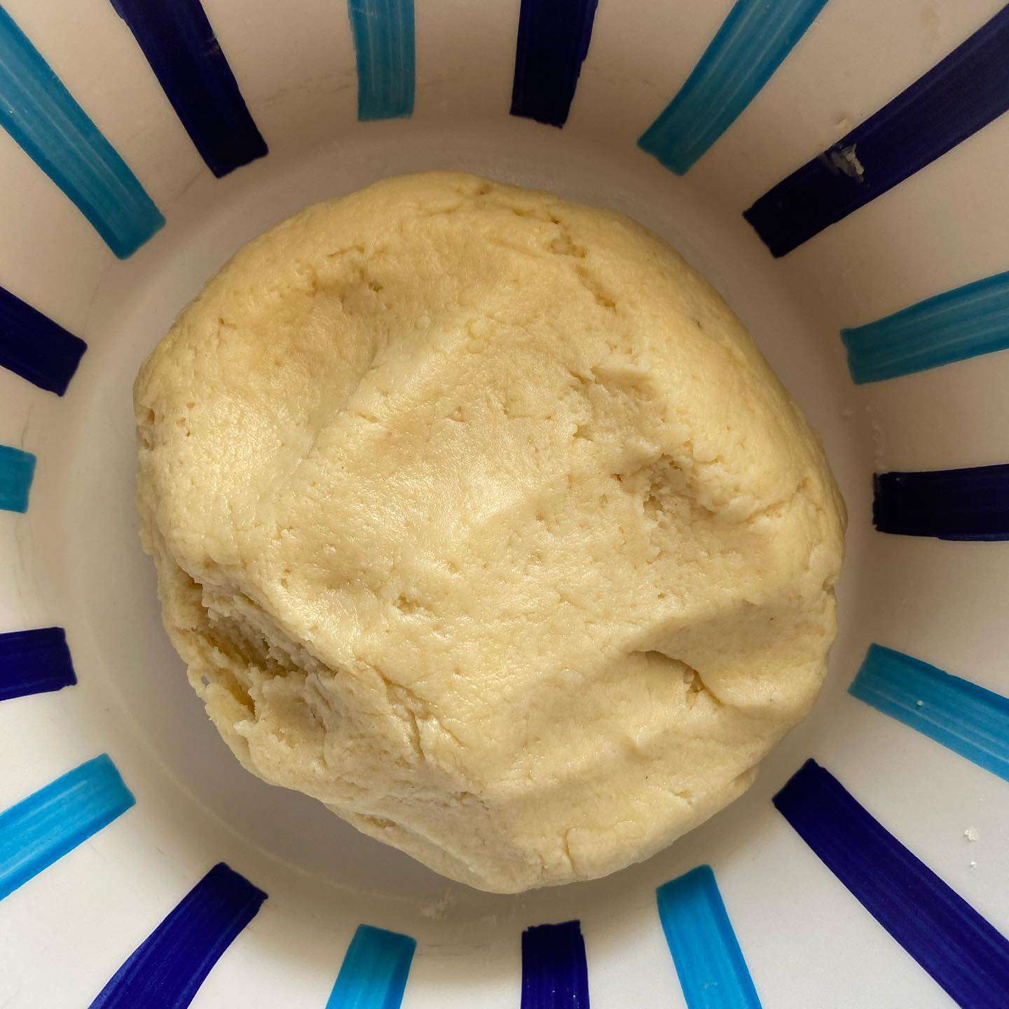 Evde Kendin Pişir! Pastane Usul&uuml; &Ccedil;atal Kurabiye Tarifi