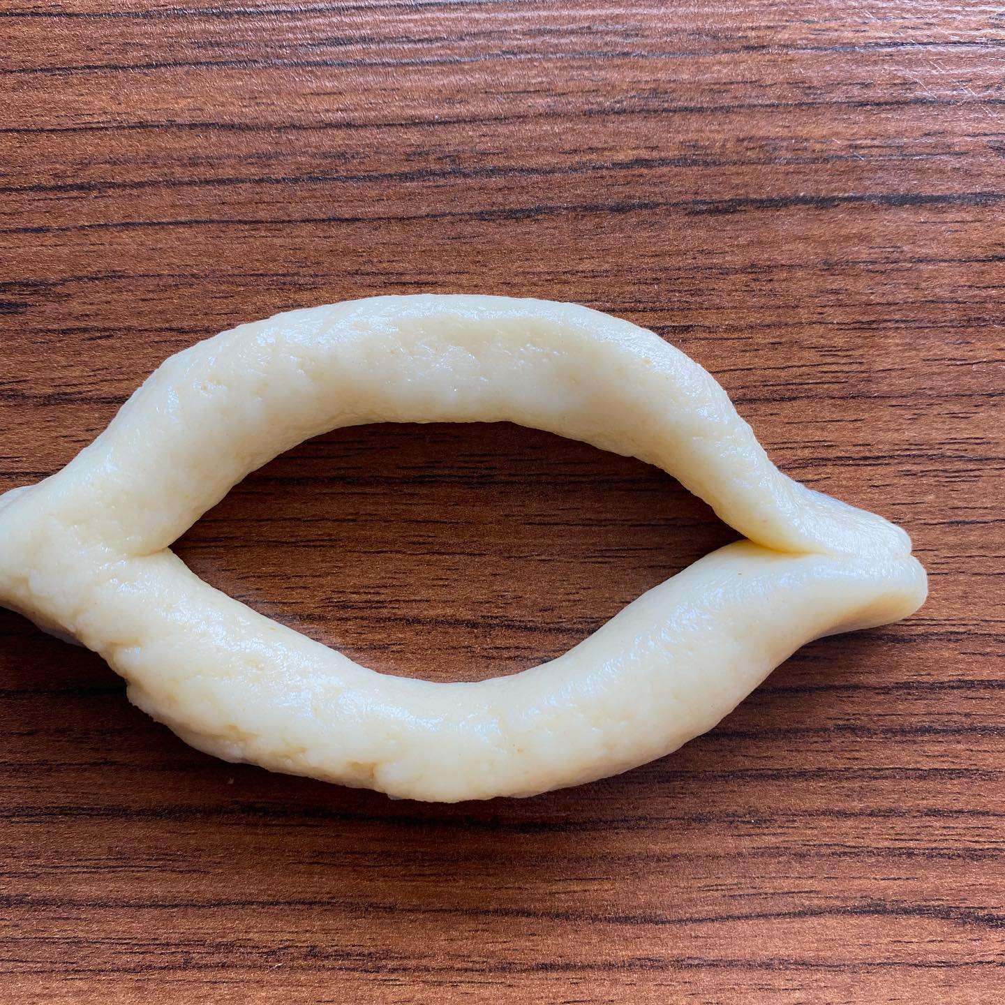 Evde Kendin Pişir! Pastane Usul&uuml; &Ccedil;atal Kurabiye Tarifi