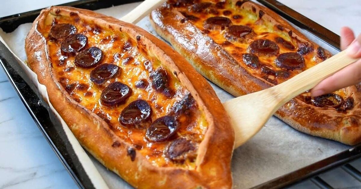 Harika Lezzeti İle Sucuklu Kaşar Peynirli Pide Tarifi