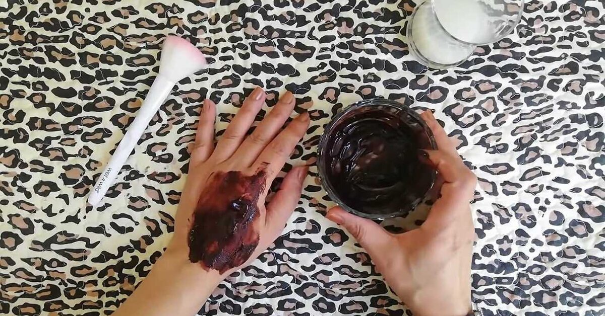 Gözeneksiz Kristal Gibi Pürüzsüz Bir Cildin Olsun İster misin?