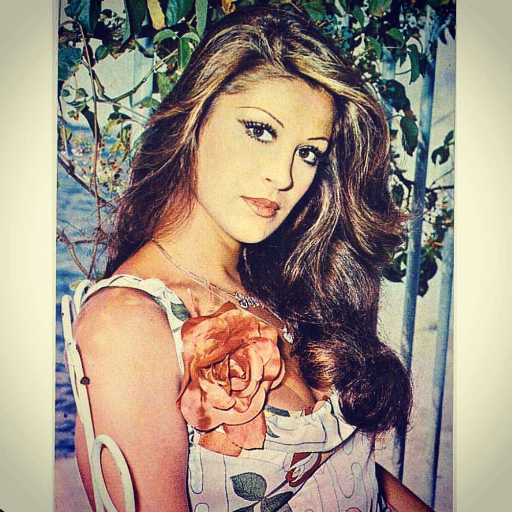 Yeşilçam'ın en güzel kadınlarından Gülşen Bubikoğlu adeta gençlik iksirini bulmuşcasına hiç yaşlanmıyor.