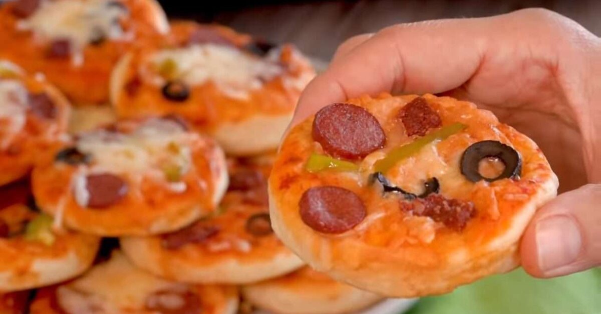 Kahvaltılık Mini Pizza Tarifi