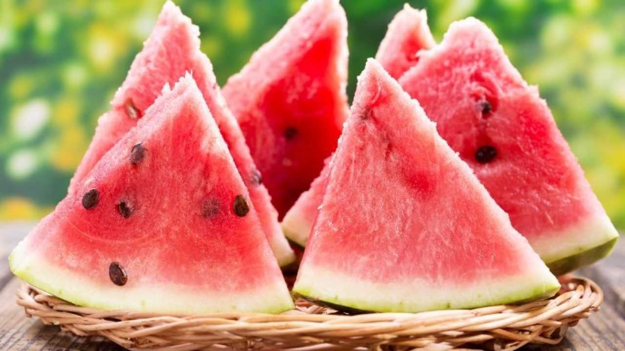 Karpuz göbeğiniz olsun istemiyorsanız aman dikkat!