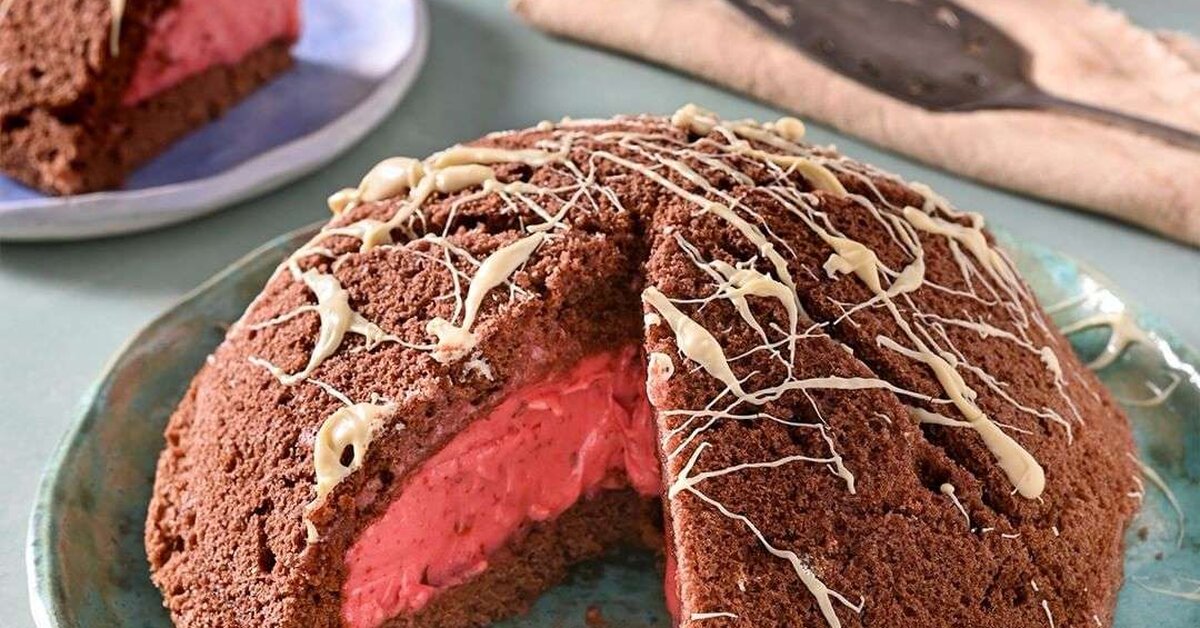 Çilekli Dondurmalı Zucotto Tarifi