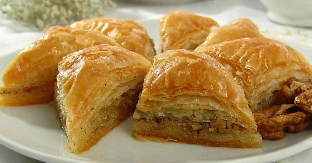 Kolay Ev Baklavası Tarifi Nasıl Yapılır?