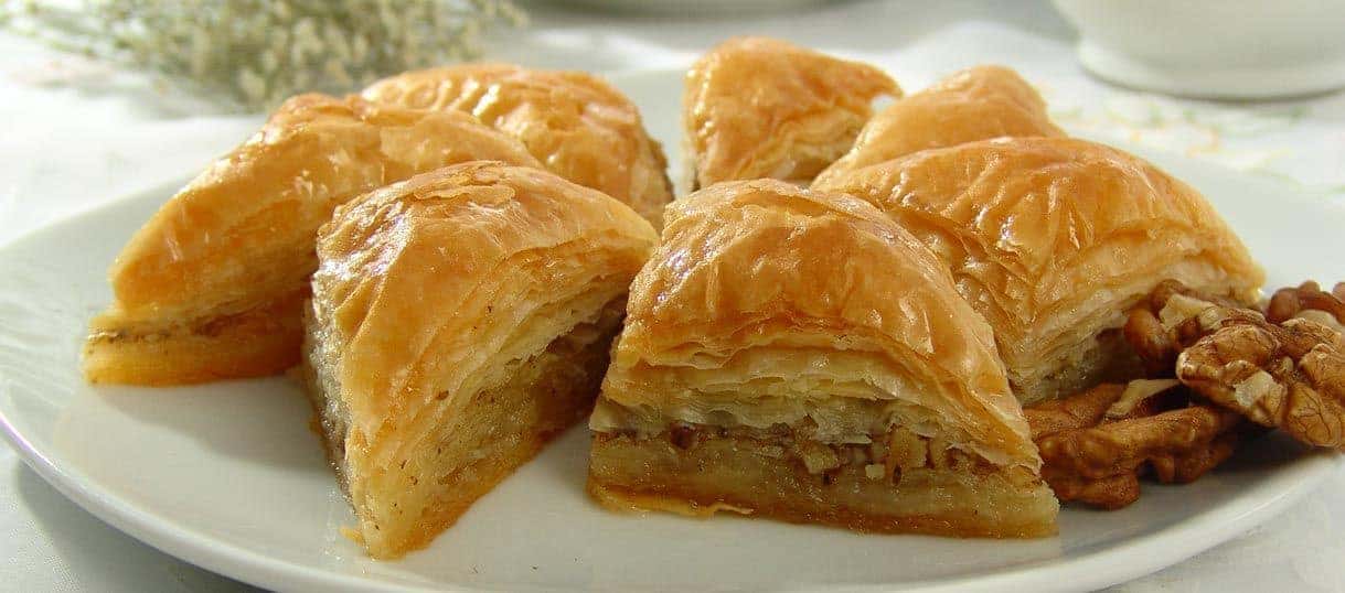 Kolay Ev Baklavası Tarifi Nasıl Yapılır?