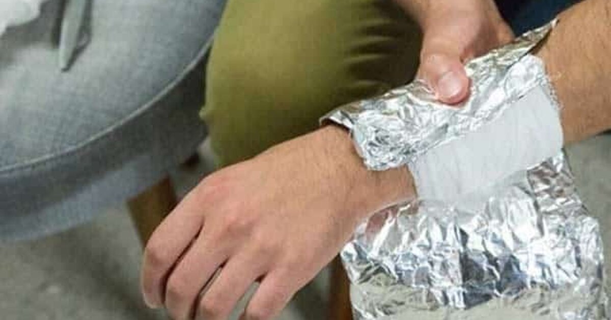 Vücuduna Aleminyum Folyo Sar, Ağrıdan Kurtul