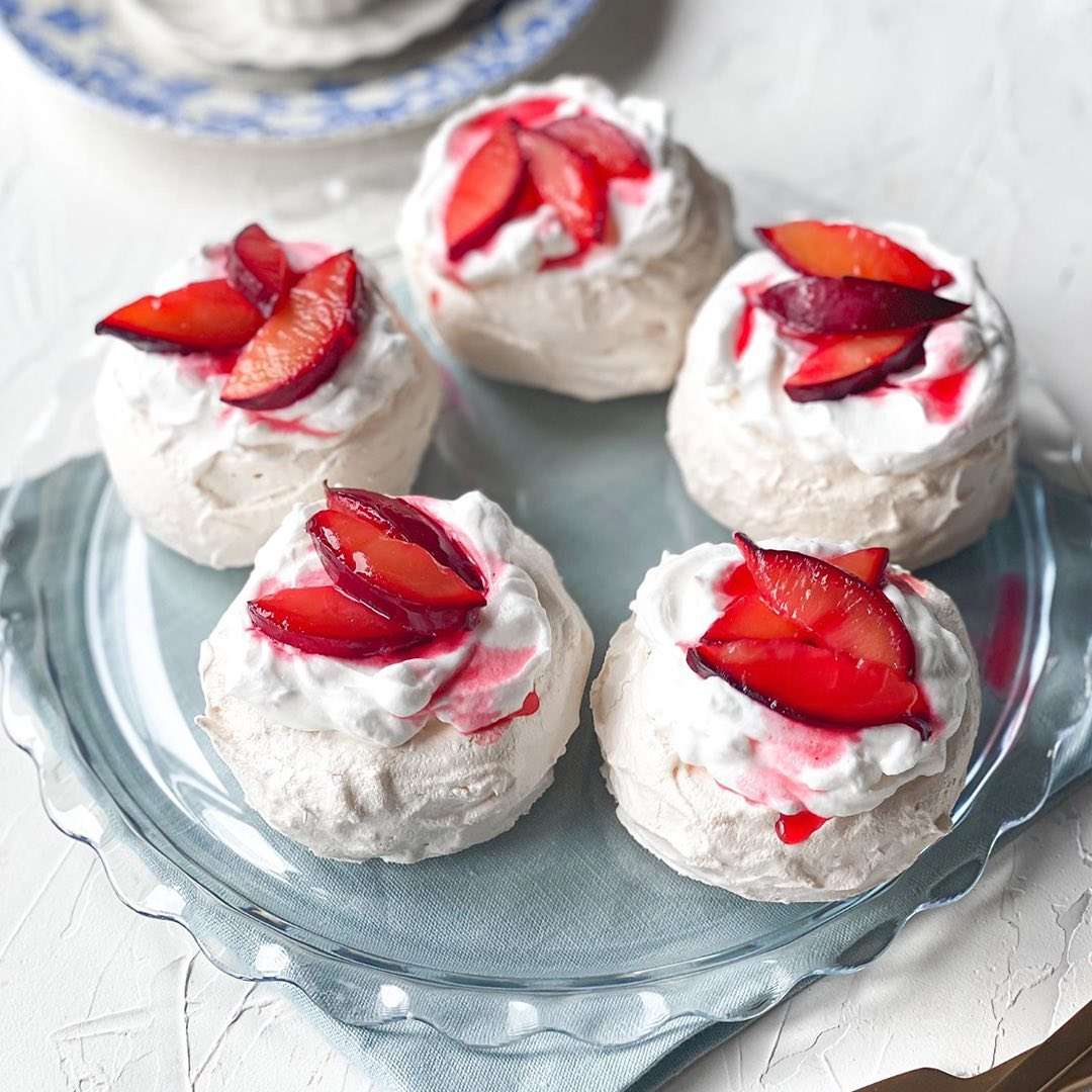 Anjelik Erikli Pavlova Tatlısı Tarifi