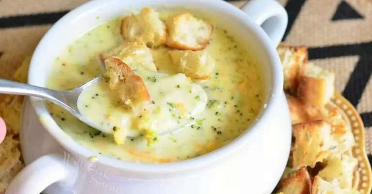 Asiago Brokoli Peynir Çorbası