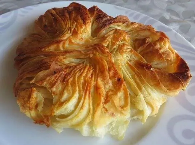 Patatesli Büzgü Börek Nasıl Yapılır?
