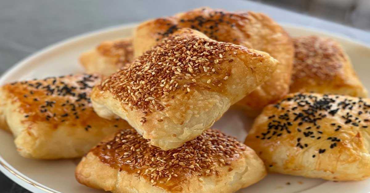 3 Yufkalı Şahane Börek Tarifi