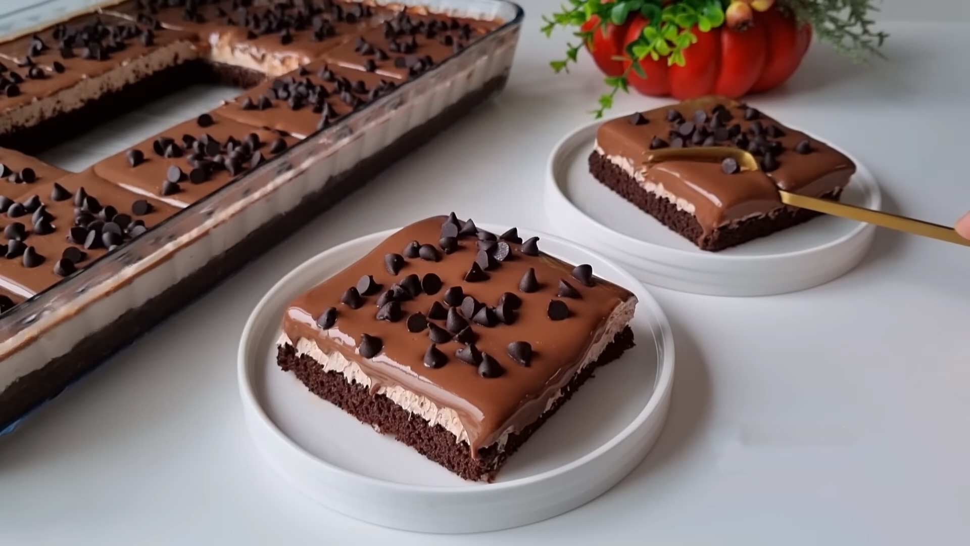 Borcamda Çikolatalı Yaş Pasta Tarifi