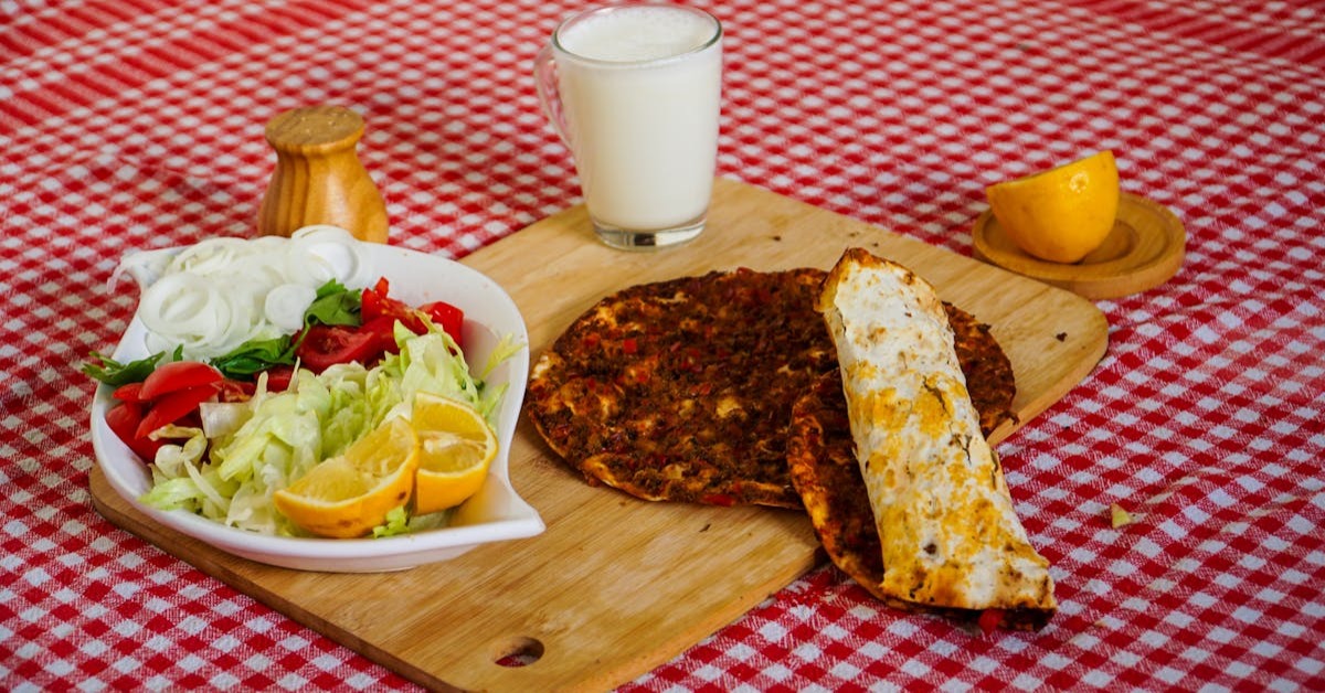 Evde Lahmacun Tarifi — Çıtır ve İnce Hamurlu