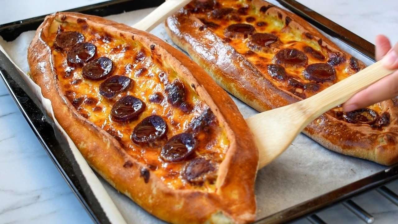 Harika Lezzeti İle Sucuklu Kaşar Peynirli Pide Tarifi