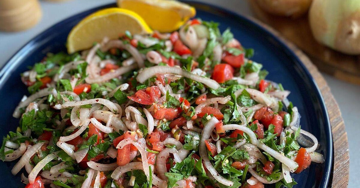 Hatay Zerzavat Soğan Salatası Tarifi