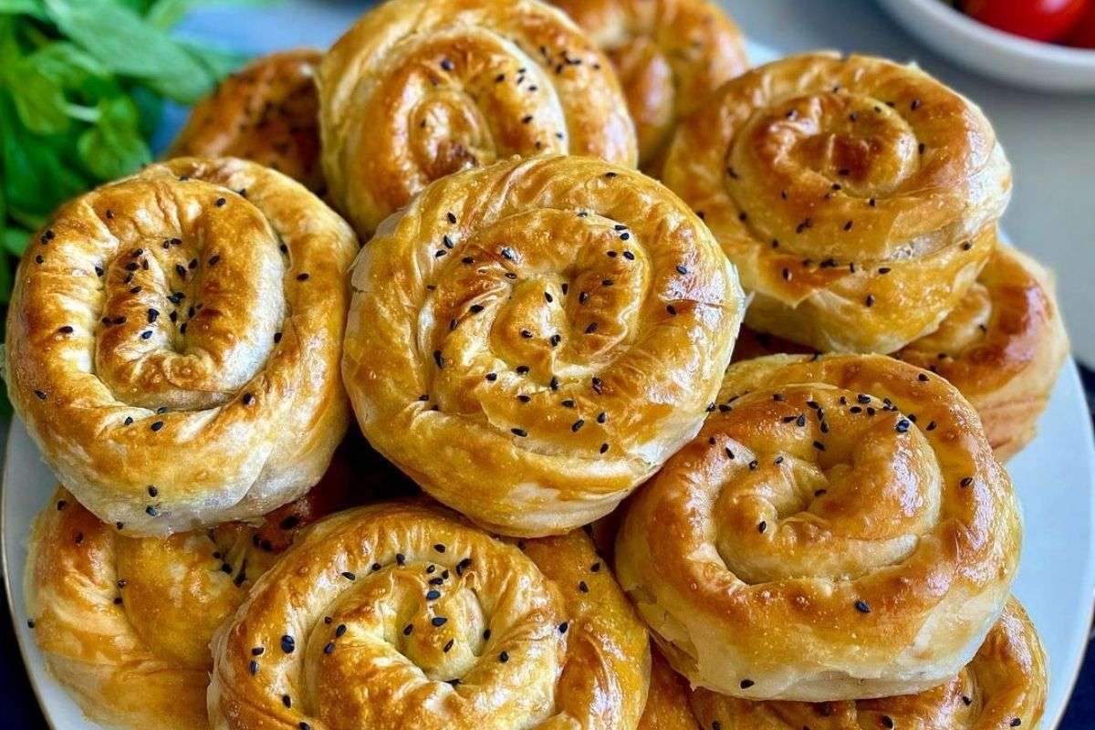 Patatesli Gül Böreği Tarifi