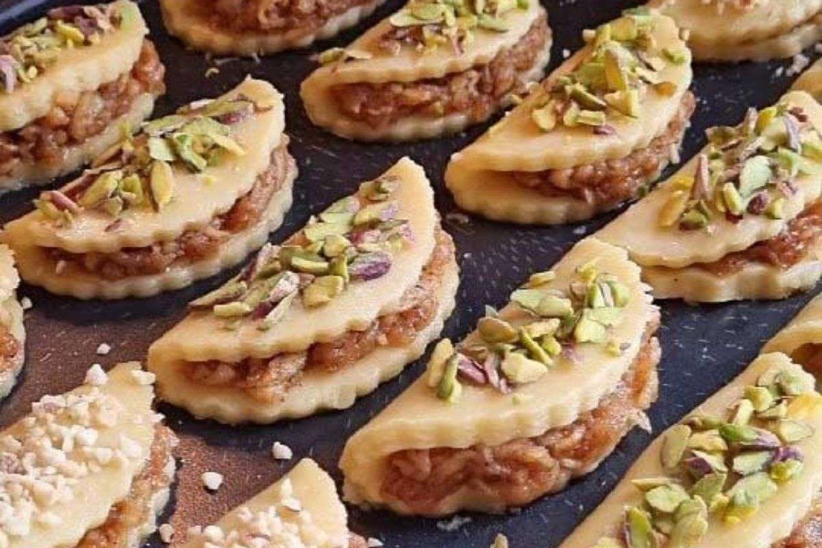 Kıyır Kıyır Nefis Bir Elmalı Kurabiye Tarifi