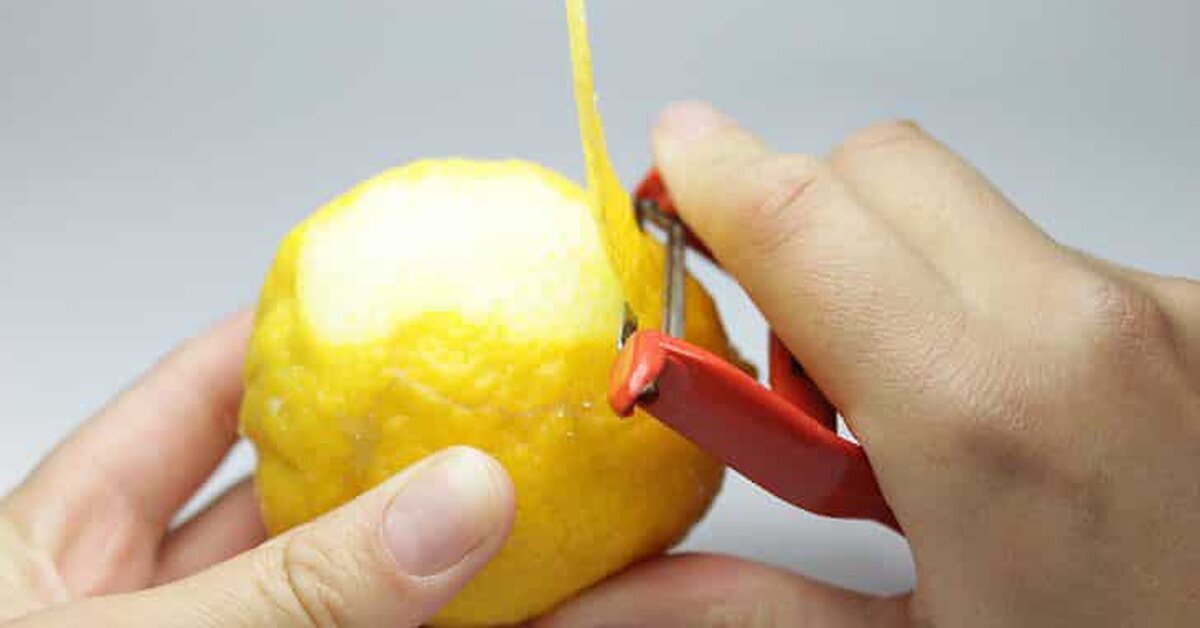 Limon Kabuklarını Atıyor musunuz? İşte Faydaları!
