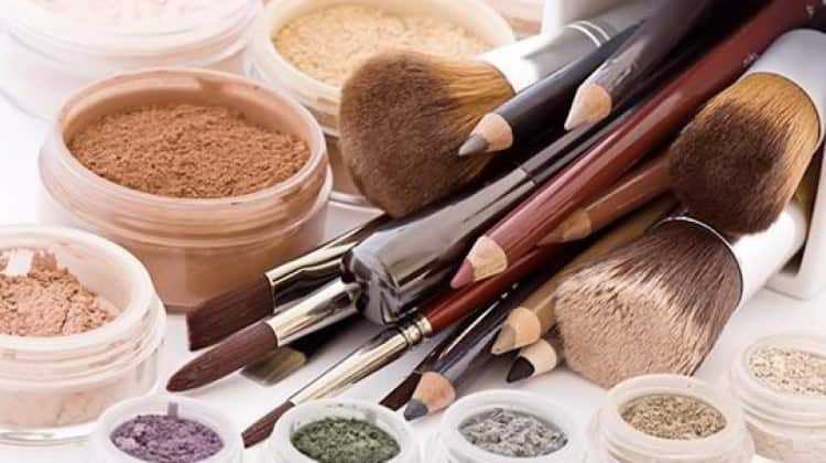 Mineral Makyaj Nedir? Nasıl Yapılır?