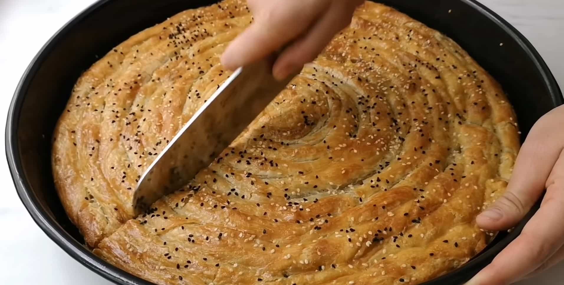 Oklava ve Merdane Kullanmadan Çıtır Çıtır Şahane Börek Tarifi