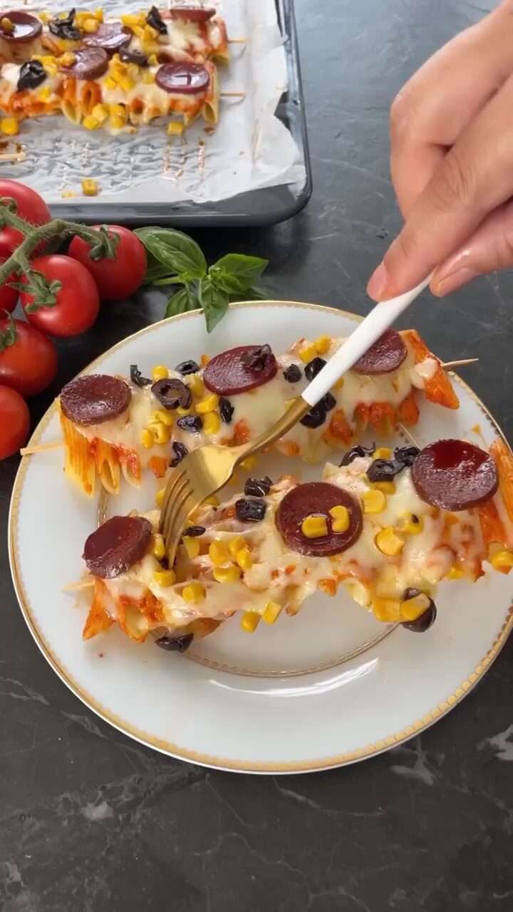 Özel Sosuyla Pizza Makarna Tarifi