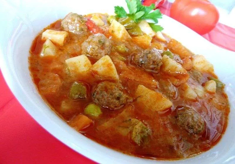 Patatesli Sulu Köfte Yemeği Tarifi