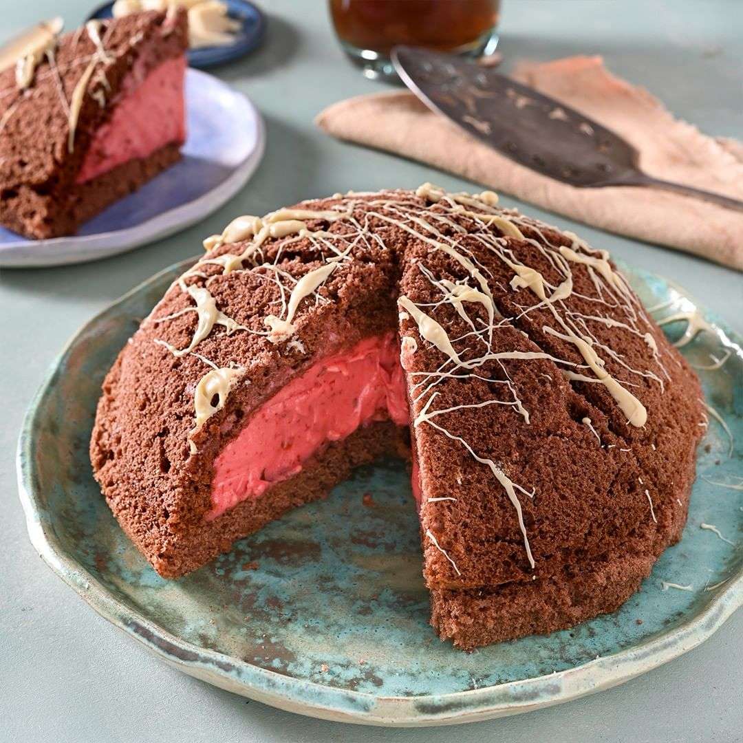 Çilekli Dondurmalı Zucotto Tarifi