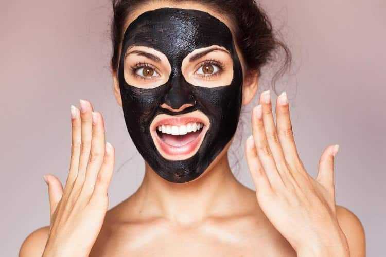 Siyah Maske Ne İşe Yarar? Nasıl Kullanılır?