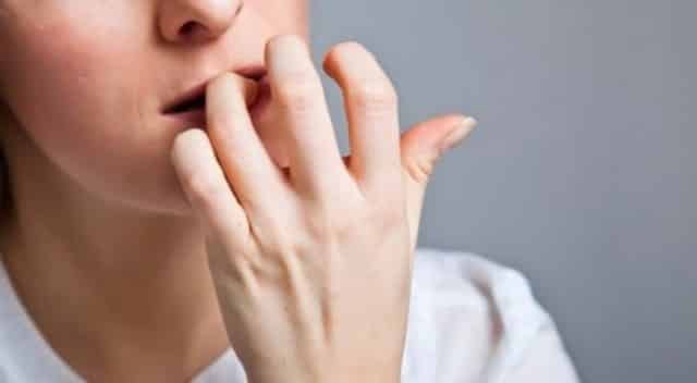 Tırnak Yeme Alışkanlığı Nasıl Önlenir?