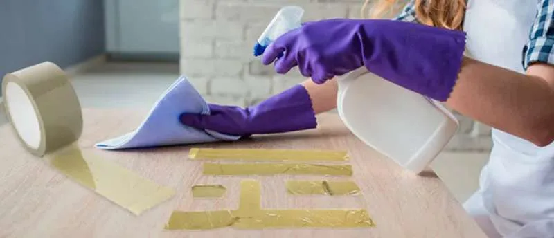 Yapışkan Bant Lekesi Nasıl Çıkar? 5 Etkili Yöntem