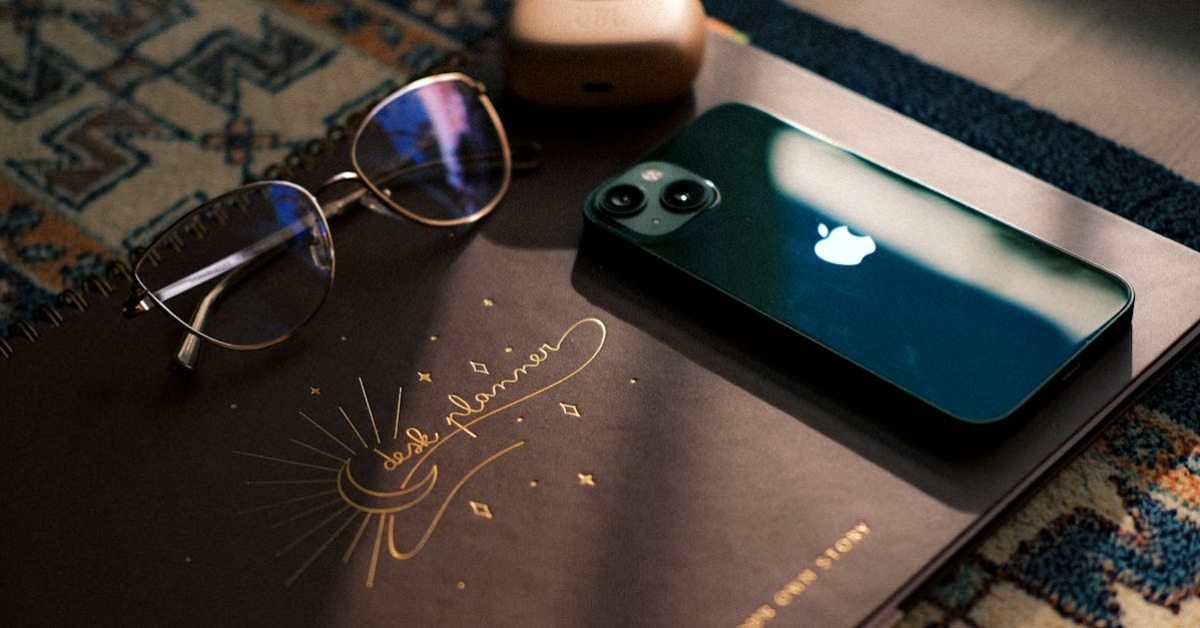 Düzenli çalışma masası