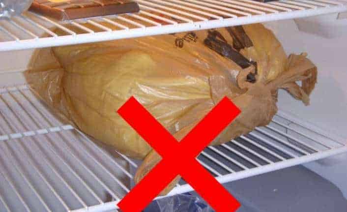 Ekmek bozulmasın diye asla buzdolabına koymayın!
