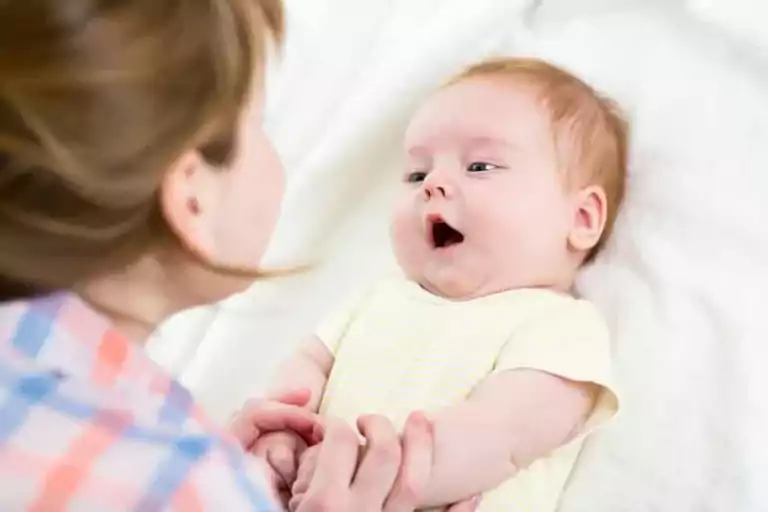 Bebeğin Erken Konuşması İçin Ne Yapmalı?